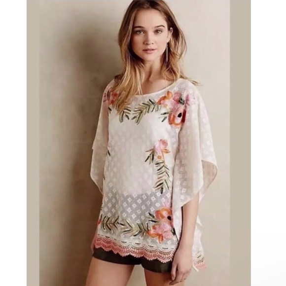 Anthropologie Akemi & Kin Chic Floral Embroidered Tunic Poncho - Picture 2 of 15